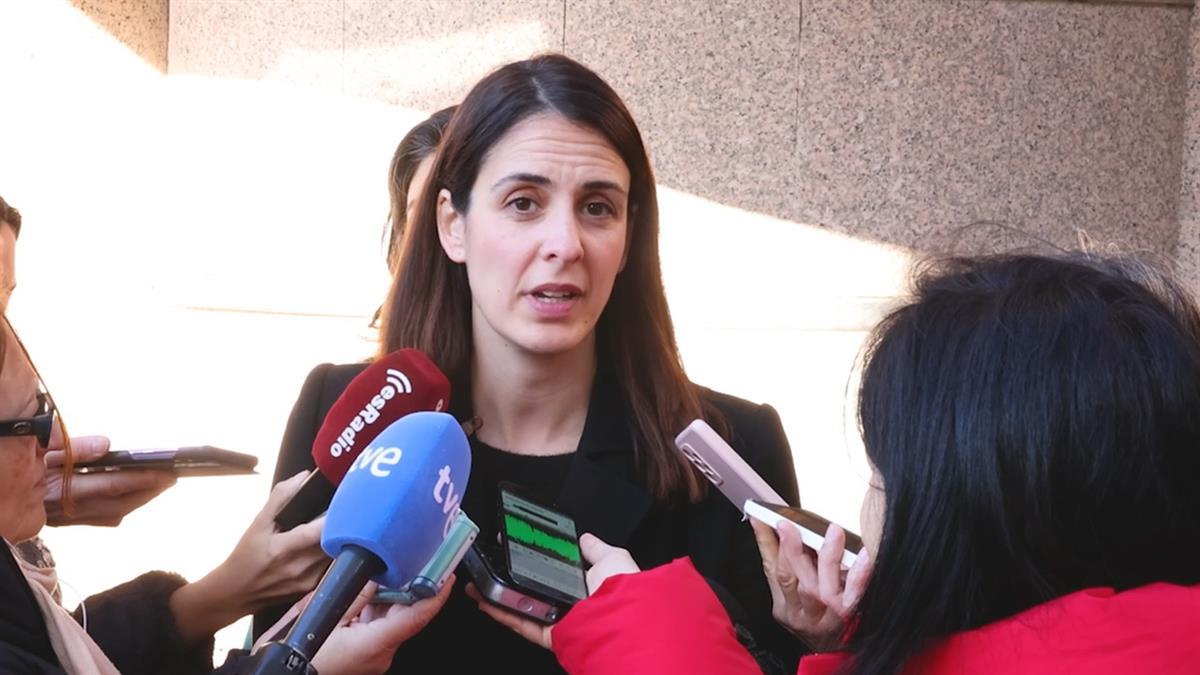 La líder de la oposición madrileña acusa a Almeida de ser "muy poco ambicioso en las reformas urbanas"