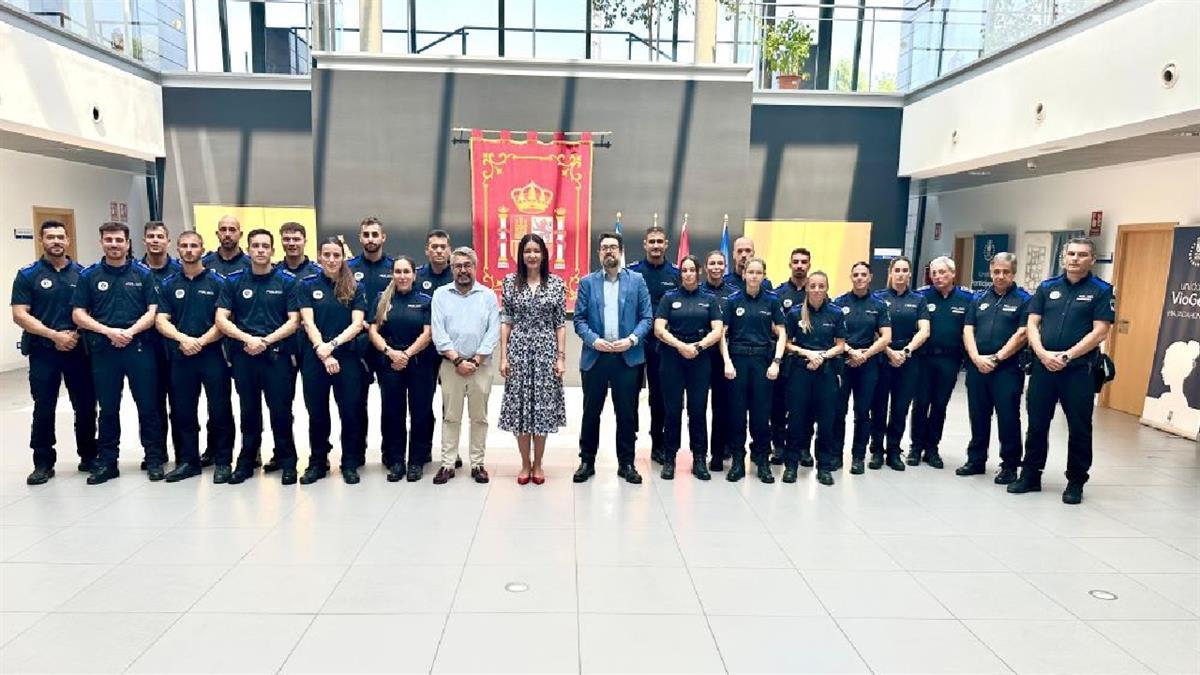 Lola Moreno da la bienvenida a 20 nuevos agentes de la Policía Local de Majadahonda