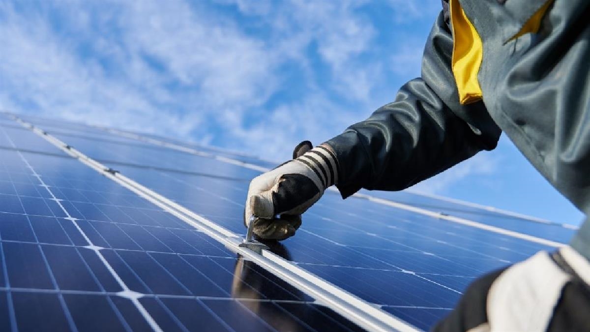 El Ayuntamiento duplica las bonificaciones a las empresas que instalen energías renovables
