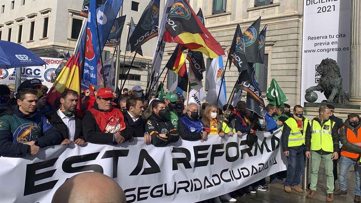 Los agentes protestan ante la nueva Ley de Seguridad Ciudadana 