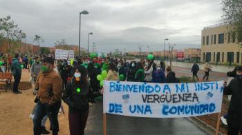 La protesta tuvo lugar el 25 de abril en las calles del barrio de Parla Este