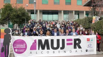 El manifiesto aprobado por el Día Internacional de la Mujer se ha leído en la Plaza Mayor de Alcobendas