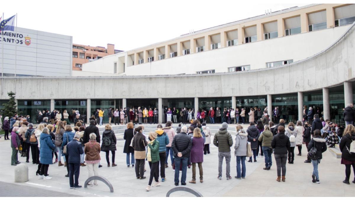 Todos los grupos políticos han manifestado su voluntad firme de conseguir una sociedad paritaria y participativa