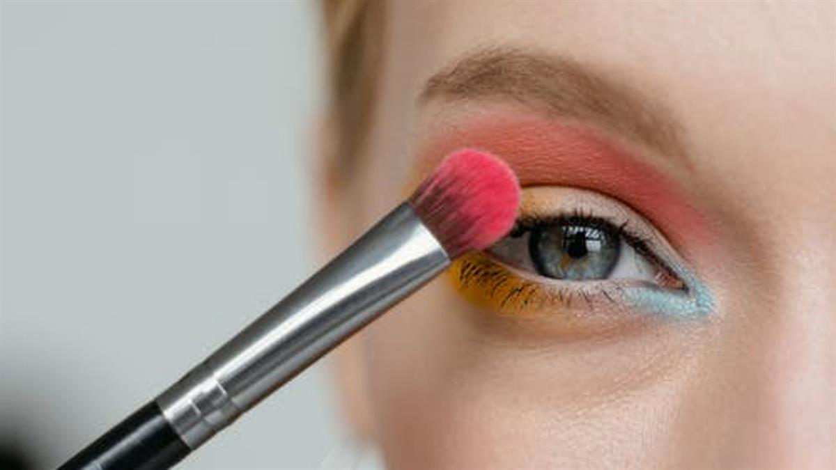 8 pinceles de maquillaje y cómo debes utilizarlos 
