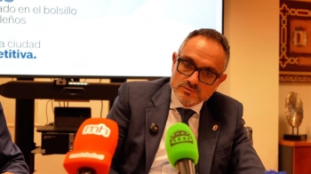 El alcalde de Móstoles considera positivo el adelanto ante la situación de un gobierno sin presupuestos o sin respuestas a cuestiones como lo que ocurre en Ceuta 