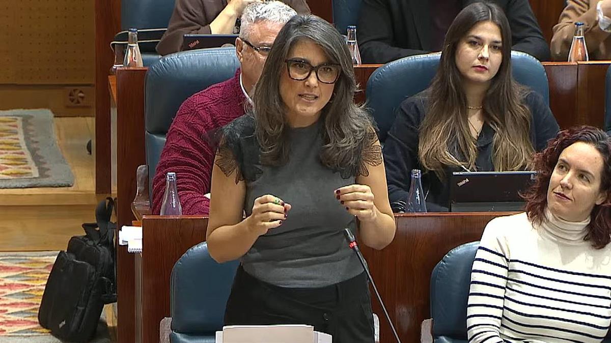 Manuela Bergerot defiende la "Ley Quirón", segura de que "acabará con el modo de vida" de la presidenta regional