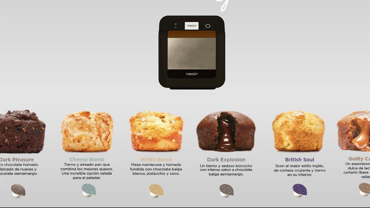 Una máquina prepara cupcakes al momento, con un funcionamiento similar la de las cafeteras