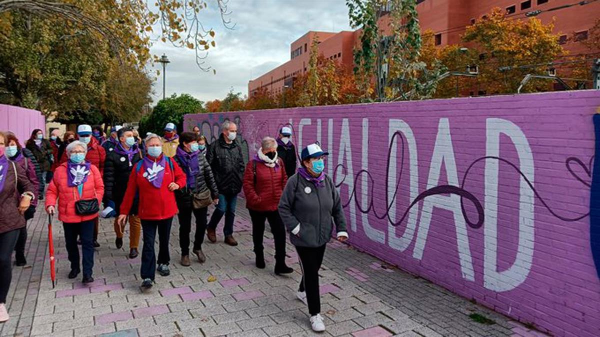 Con salida a las 11:00 y a las 11:30 desde la puerta principal del Hospital Severo Ochoa en dirección Polvoranca