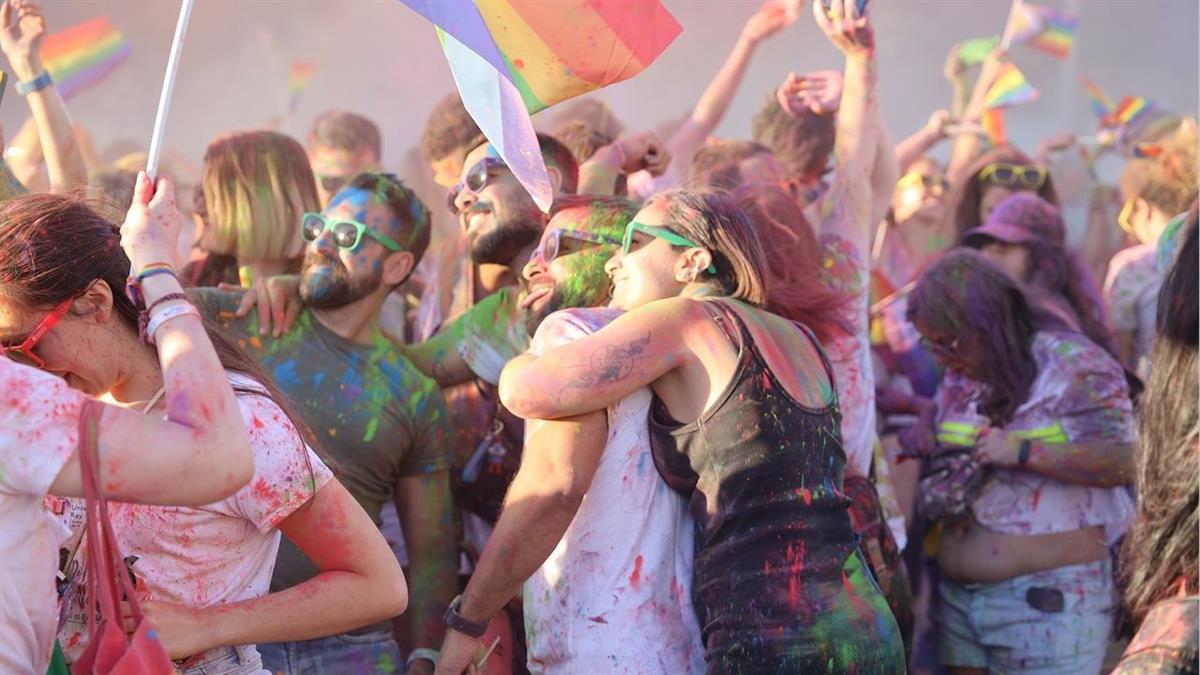 Las calles de Fuenlabrada se teñirán de colores y la fiesta culminará con la guerra de polvos de colores 