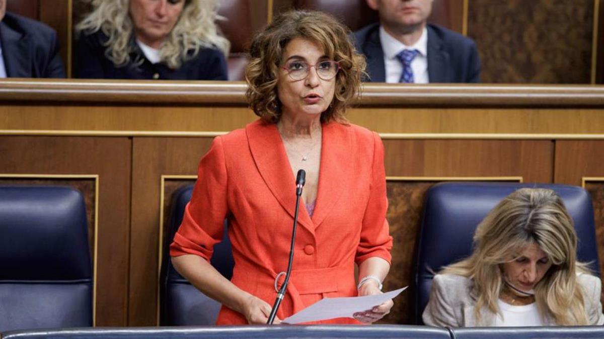 Lanza una propuesta en su última sesión como ministra de Hacienda