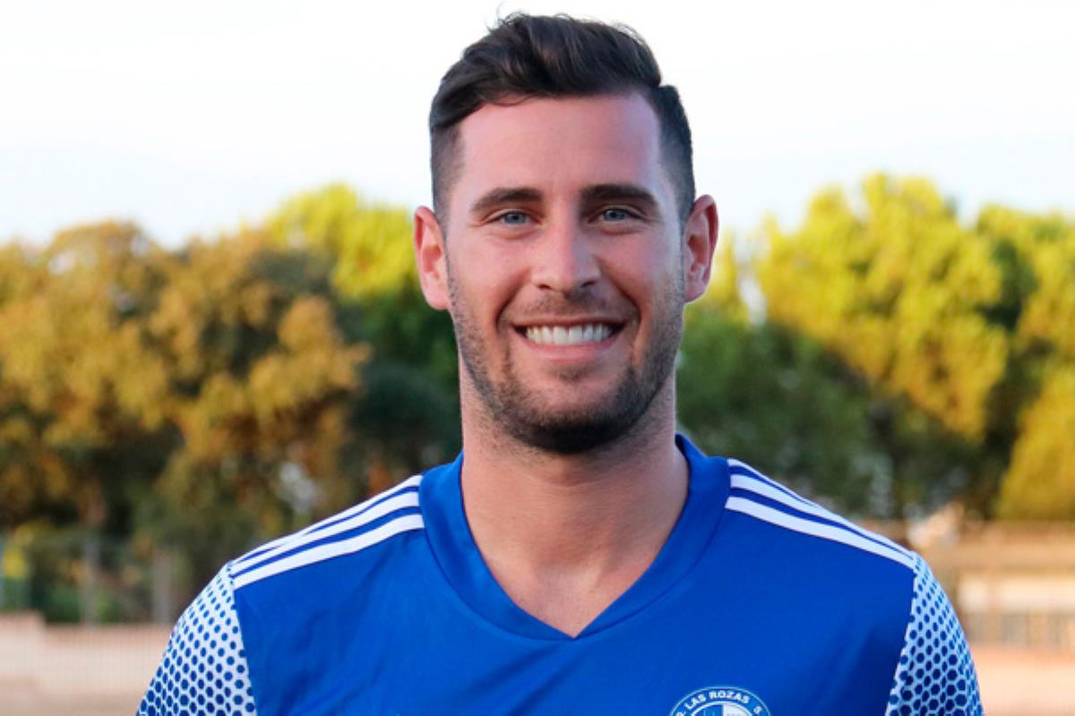 El delantero y el defensa se convierten en las dos primeras incorporaciones