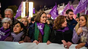 La portavoz del PSOE asegura que se articula “contra las mujeres” y “borra la Igualdad”