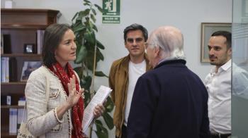 La portavoz tacha al Gobierno de Madrid de "vulnerar" el derecho de "información" de la oposición para conocer la envergadura de las obras del piso de Ayuso