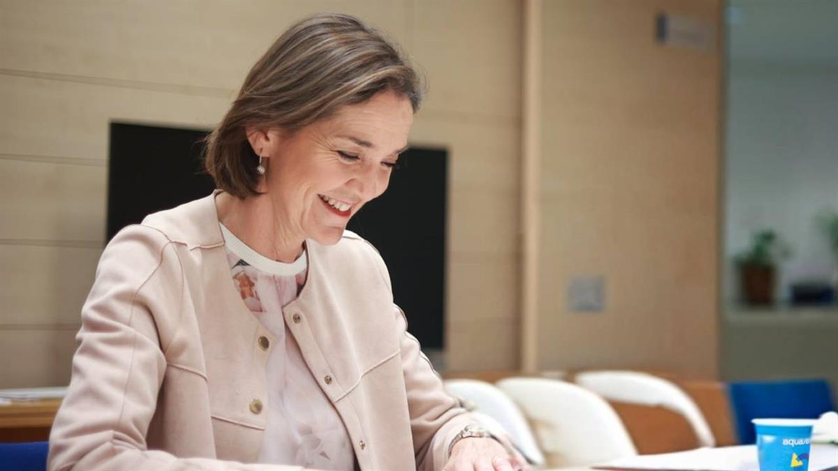 Para Almeida “los aranceles nos los imponemos nosotros mismos en España”