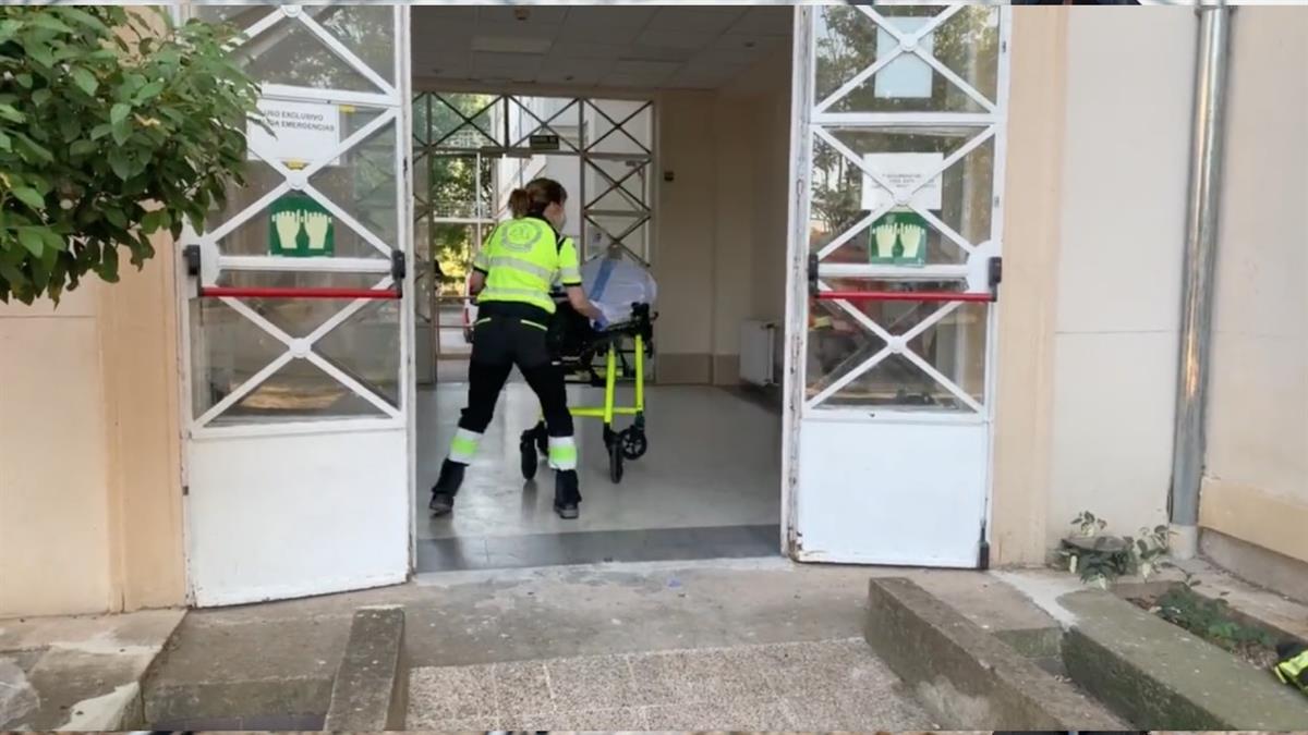 Ocho dotaciones de bomberos acudieron al lugar de los hechos