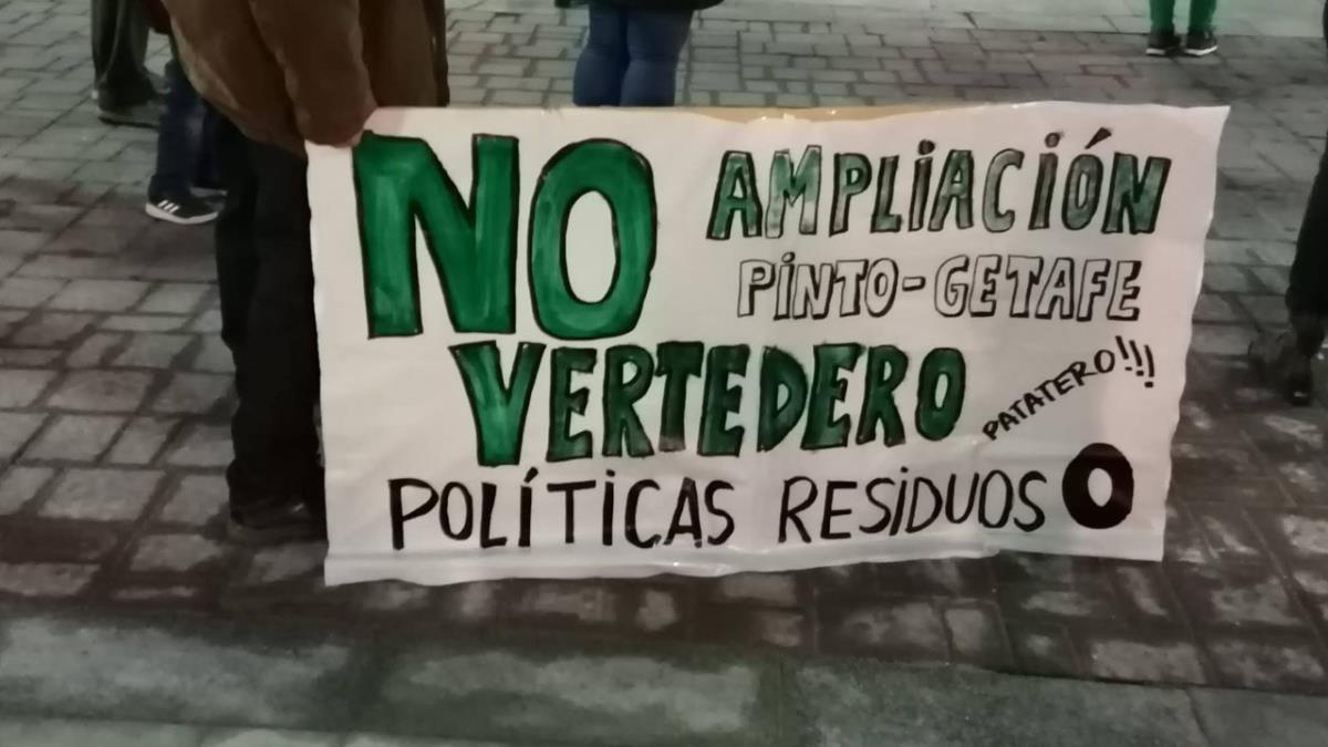 Denuncian la “nefasta política de residuos de la Mancomunidad del Sur y la dejación de funciones de la CAM”