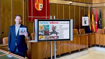 
Hay una gran variedad de actividades relacionadas con la formación por el empleo y el ocio, así como el deporte, ampliar conocimientos y aficiones
