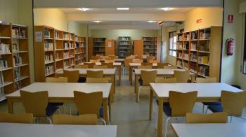 La Concejalía de Cultura invierte 12.000 euros en la adquisición de obras para todos los públicos y anuncia nuevas ampliaciones