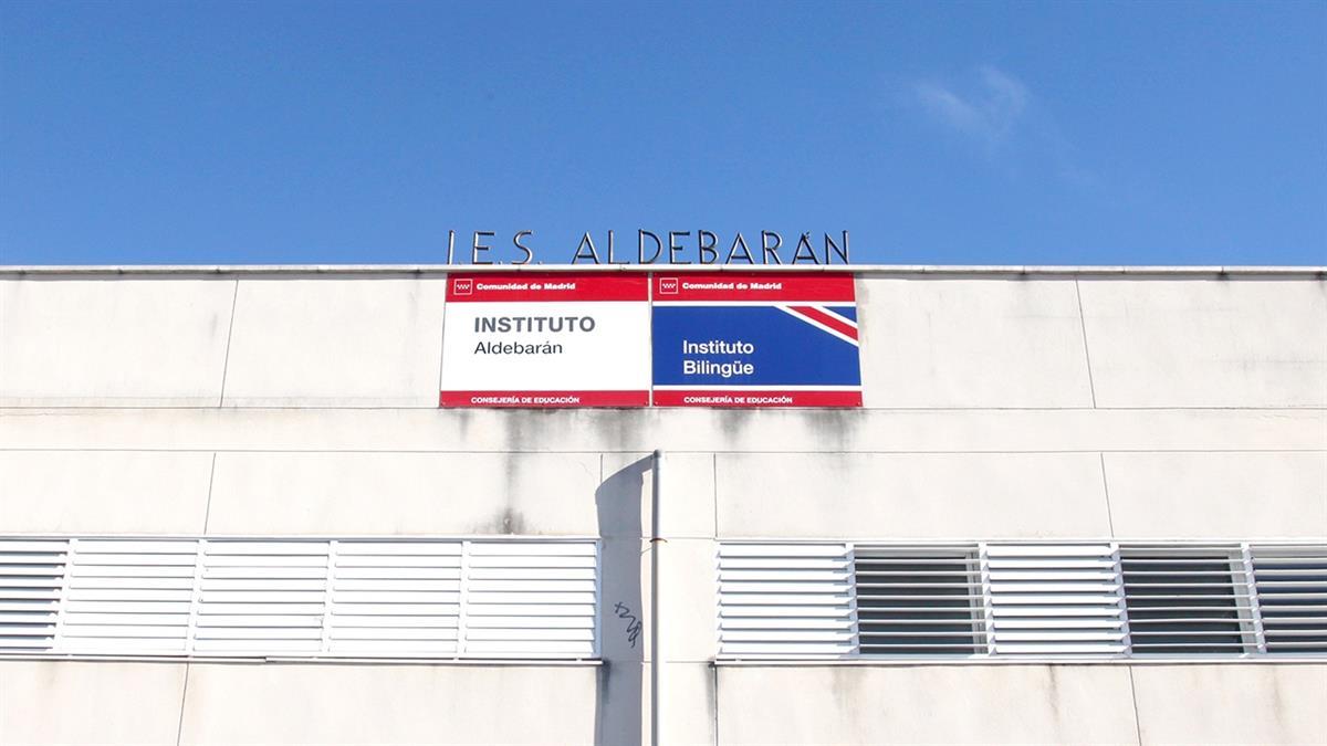 La formación pedirá mejoras urgentes en el IES Aldebarán en los Presupuestos 2026 de la Comunidad de Madrid