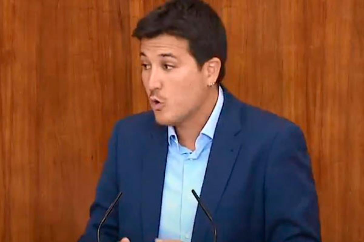 El portavoz del grupo, Pablo Gómez Peprinyà, califica de “desastrosa” la planificación del curso escolar