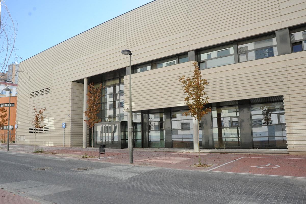 La primera acción de gobierno creará los pliegos para un centro cultural y pistas deportivas