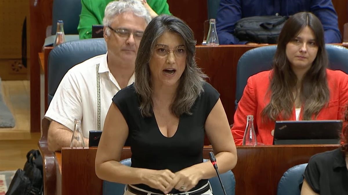 Manuela Bergerot estalla contra la medida del empadronamiento para adquirir la Tarjeta de Transporte Público de Madrid