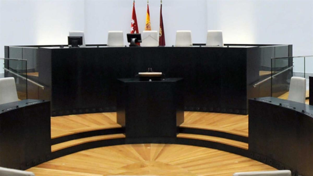 Se presentará mañana y piden que se aclare la presunta trama de chantaje y espionaje que implica a cargos públicos