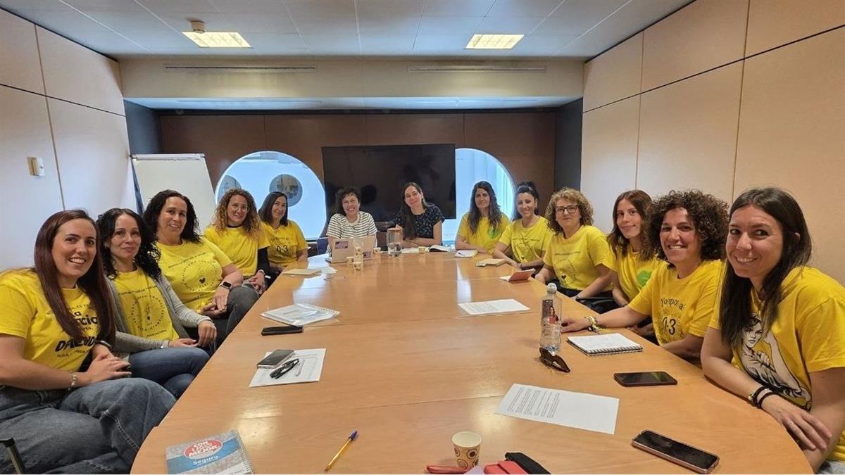 La formación llevará al pleno de junio medidas para mejorar las condiciones del ciclo 0-3 años tras reunirse con trabajadoras de las escuelas infantiles de Fuenlabrada
