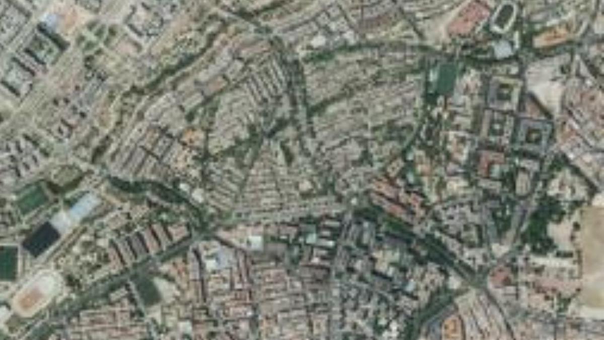 La formación denuncia que el Ayuntamiento "modifica el acuerdo aprobado hace dos meses en el pleno" para poder ceder esta parcela