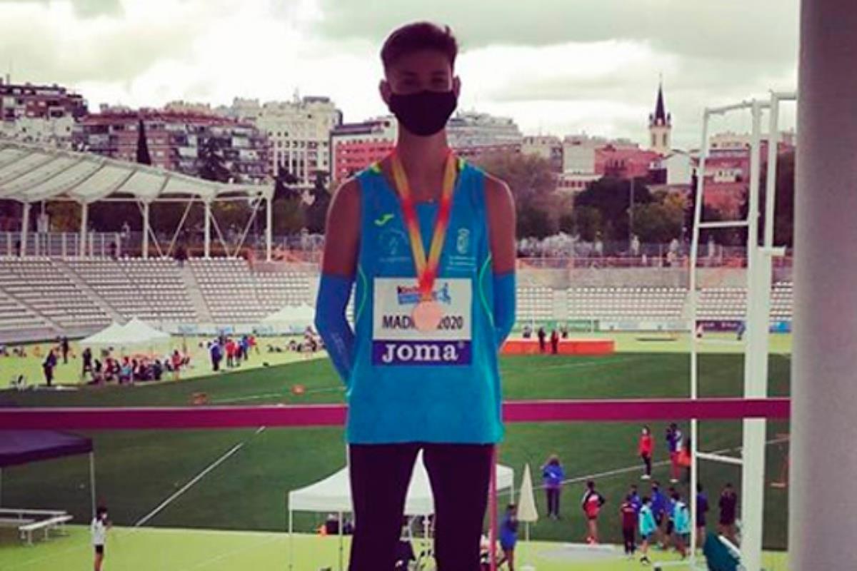 El arroyomolinense firmó una gran actuación en la prueba de triatlón