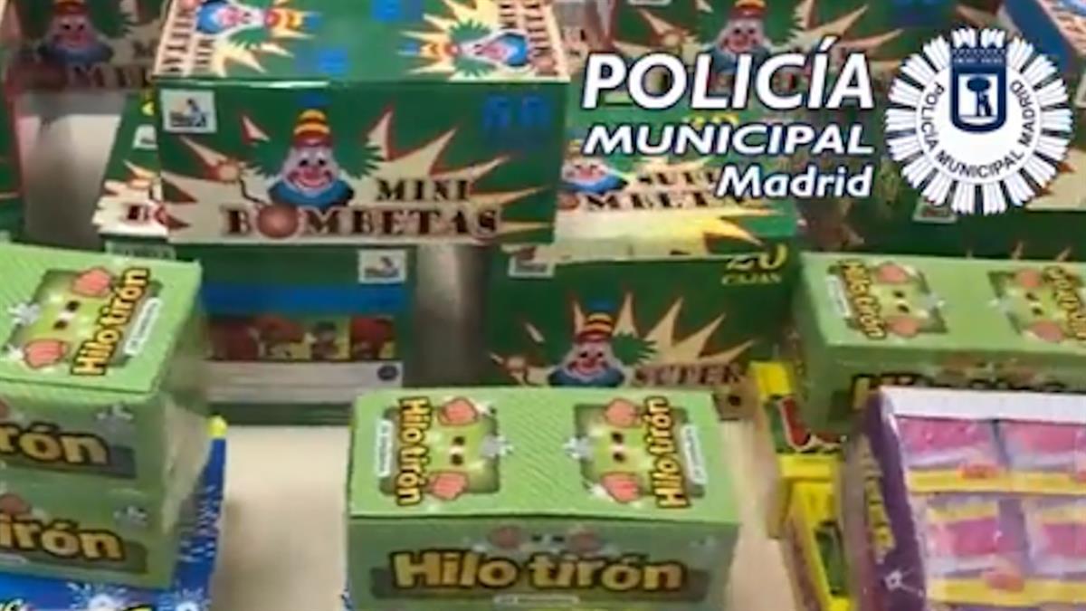 Los artículos estaban en el suelo, a la entrada de la tienda, en lugar de estar almacenados con seguridad