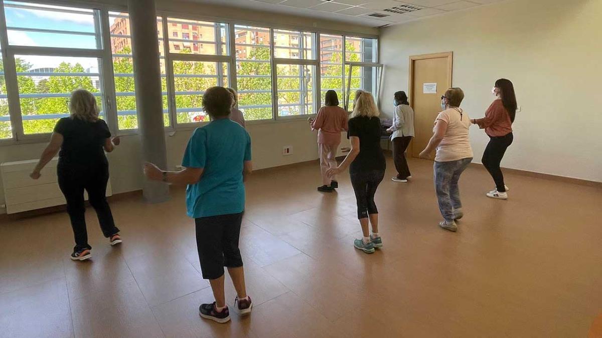 Castañuelas, baile, gimnasia, pilates y estiramientos se harán de forma presencial y cumpliendo con las medidas sanitarias
