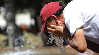 Una prioridad del Ayuntamiento debe ser proteger del calor a los trabajadores de servicios municipales
