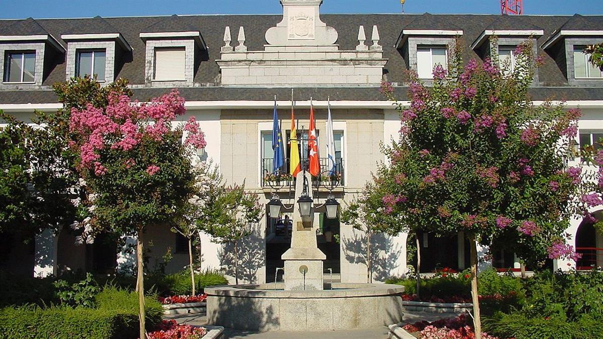 El portavoz socialista denuncia que el Gobierno de PP y Vox votan en contra de una propuesta que pretende ahorrar en el gasto público.