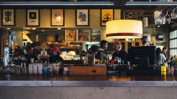 Los informadores municipales visitarán los establecimientos para explicar las medidas de apoyo