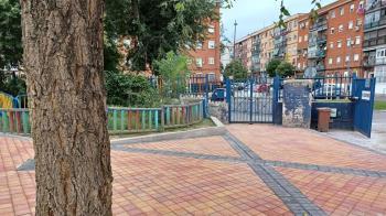 En el último mes también se han renovado los accesos y las aceras de la Escuela Infantil Rosa Caramelo y el CEIP Miguel Delibes.