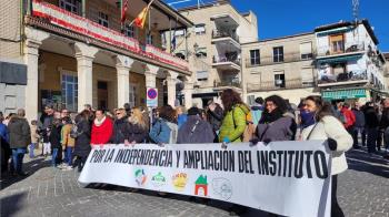 Los vecinos morateños reivindicaron que el IES Anselmo Lorenzo se configure en centro independiente y sume los estudios de Bachillerato y FP