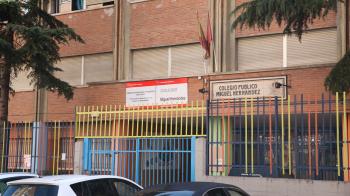 El contrato tiene una duración de dos años y contempla el acondicionamiento de pavimentos, pistas deportivas, césped y juegos infantiles