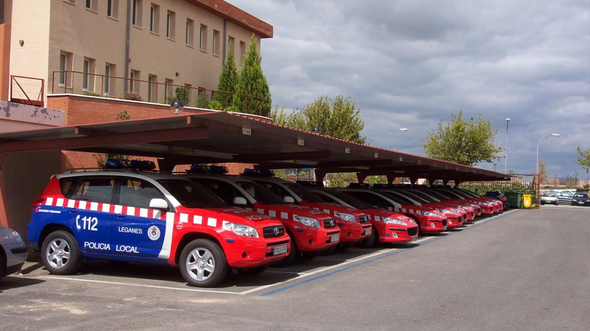 La propuesta de VOX ha sido aprobada con la negativa de Podemos que rechaza dotar de táseres a los agentes