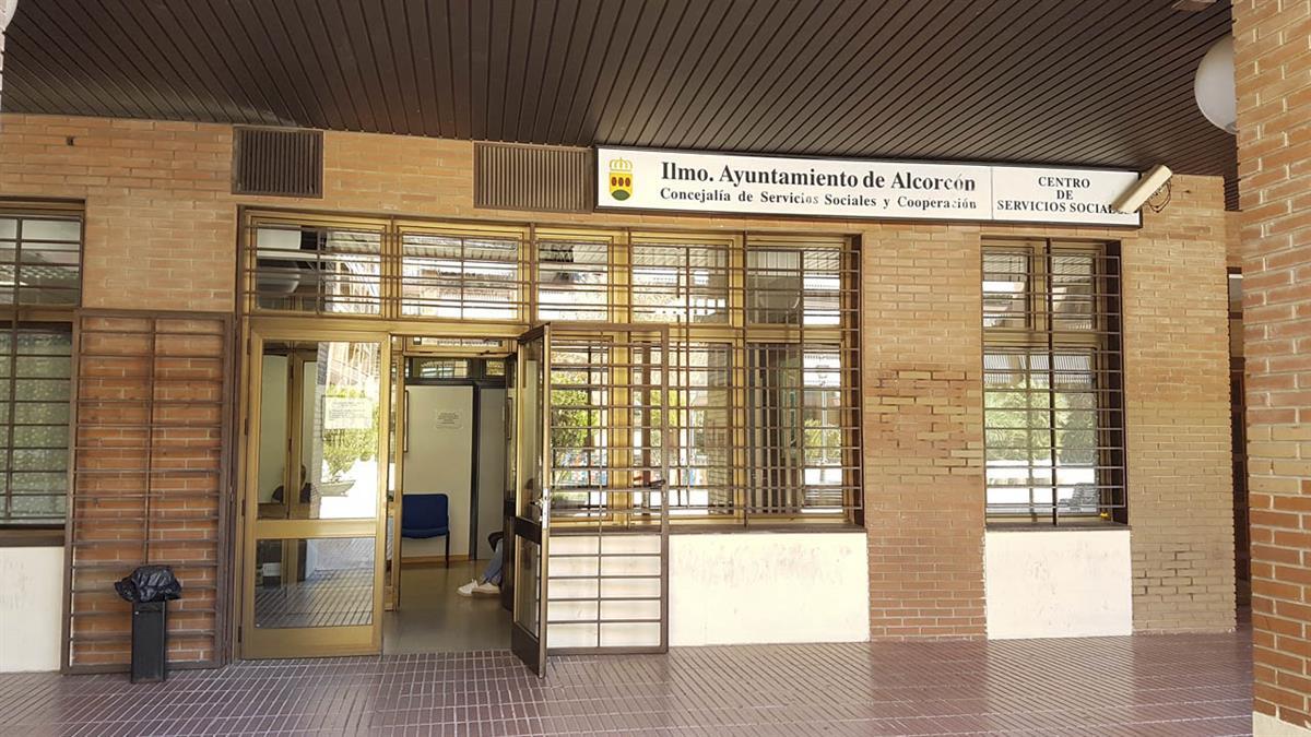 Se han suprimido las barreras arquitectónicas de Valderas y El Tejar