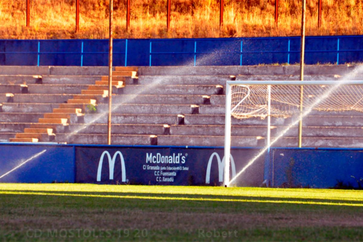 El Móstoles URJC está realizando acciones sobre el drenaje del terreno de juego