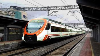 El PSOE de Tres Cantos celebra el anuncio de renovación de más de 8 kilómetros de vía