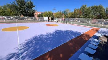 Han realizado obras de mantenimiento en la cancha de baloncesto 