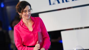 La presidenta de la Comunidad de Madrid elogia el trabajo de estos profesionales durante la Jornada "Más allá de la Vocación"