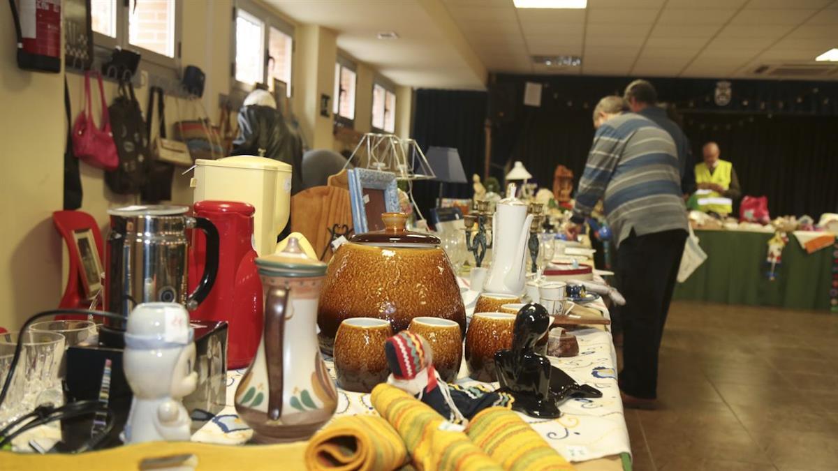 Los Centros Municipales de Mayores organizan un Mercado Solidario para recaudar fondos que se destinará al pueblo ucraniano