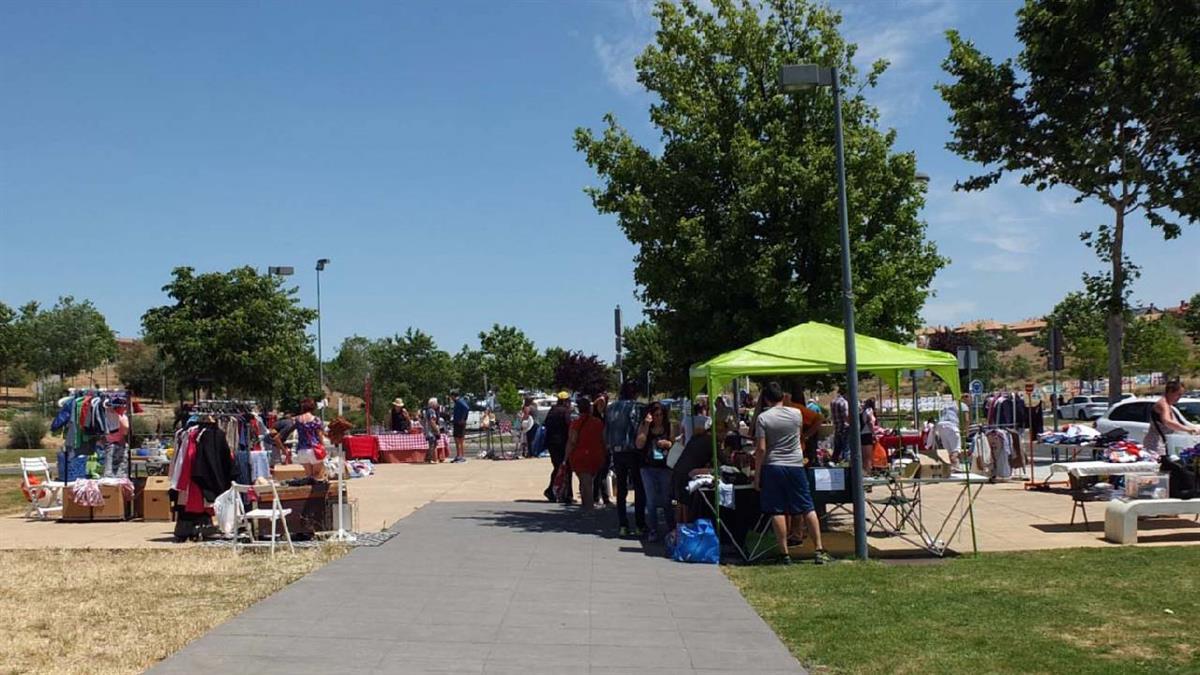 Las autorizaciones son exclusivamente para venta de artículos de vecinos o asociaciones con fines sociales