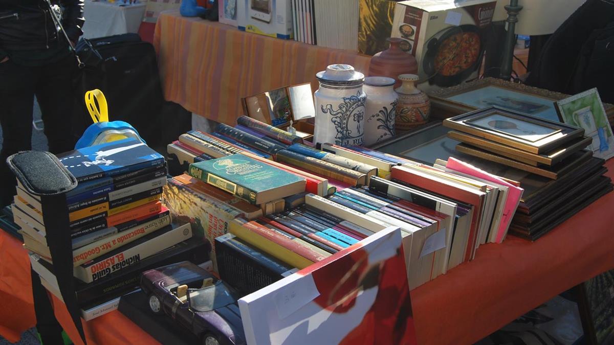 Se encontrará situado en la Plaza Adolfo Marsillach y se podrá visitar de 10 a 15 horas 