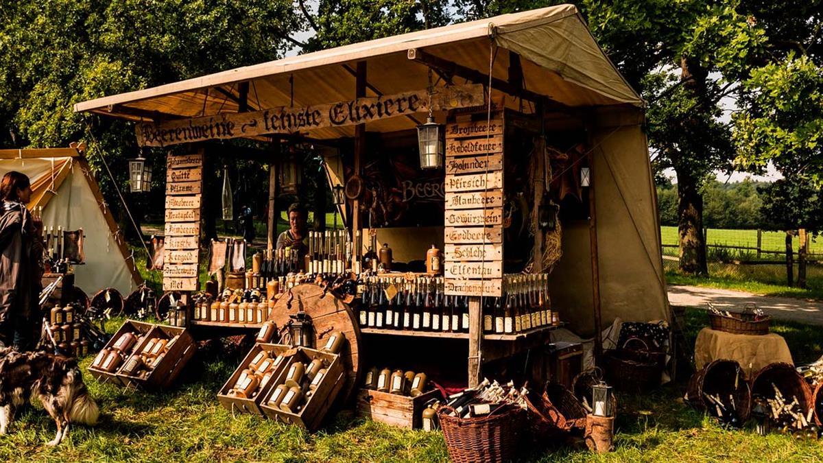 Las calles del casco antiguo de Collado Villalba vuelven a ser escenario del Mercado Medieval con múltiples actividades, talleres y espectáculos