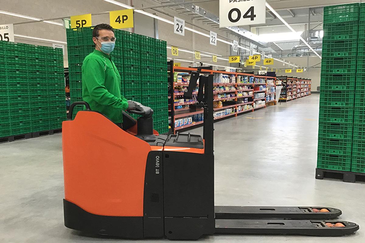 100 empleados han comenzado los trabajos en este almacén que dará servicio esencialmente a la capital, y con visión de llegar a 30.000 hogares