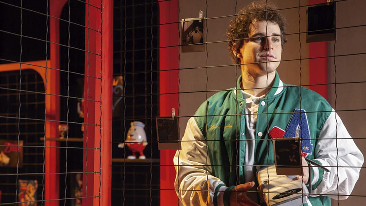 Una obra que habla sobre el acoso en redes sociales